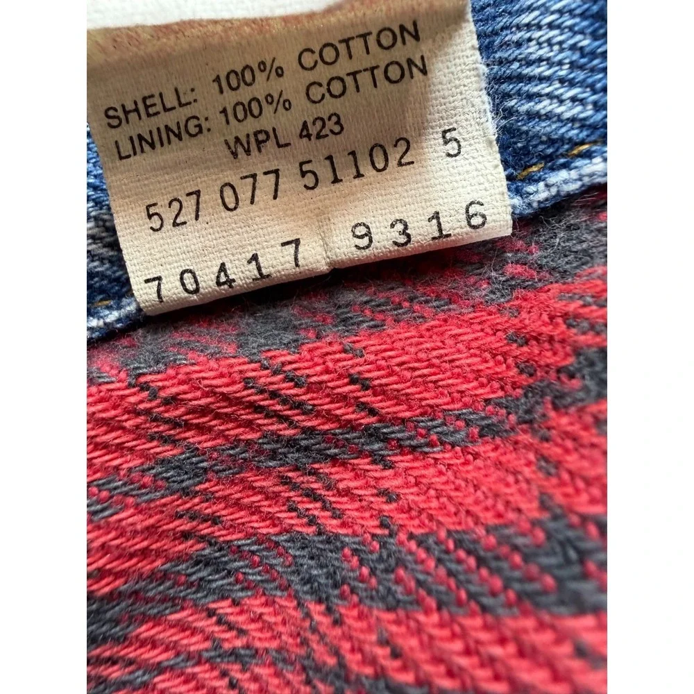Vtg Levi's 70417-9316 Denim Trucker Jacket Lined Red Plaid Made in USA Men's L